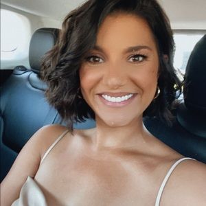 Hey hey!!! Stop by and check out my closet 💋